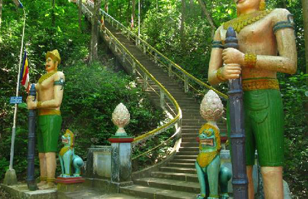 Temple Of The 100-Column Pagoda 4